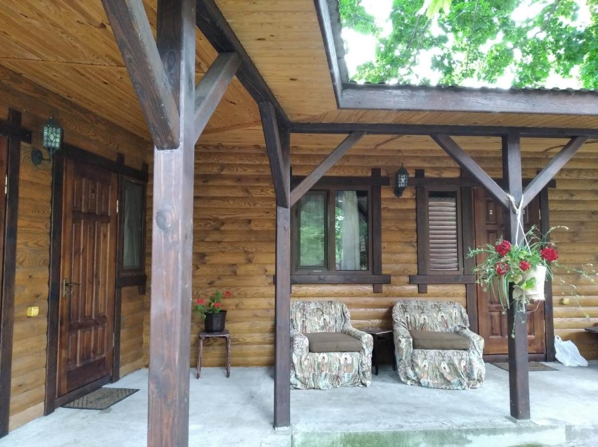 Садиба Орисин Явір Orysyn Yavir Hostal Svityaz' Exterior foto